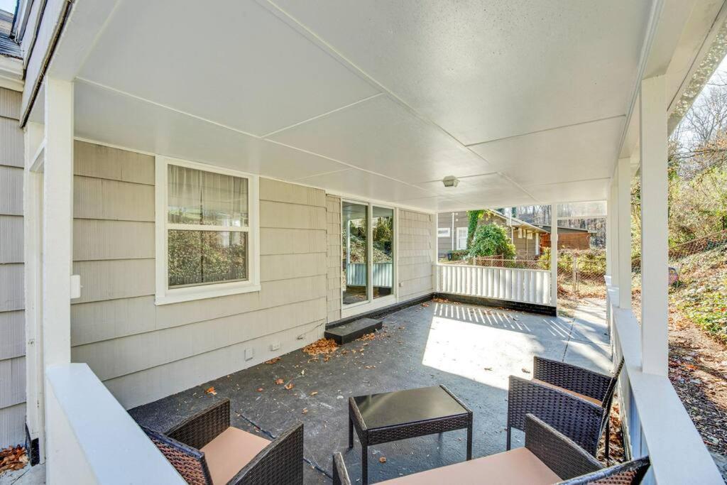 Fully Renovated 4 Bed Buena Vista House Near Wfu Villa Winston-Salem Exterior photo