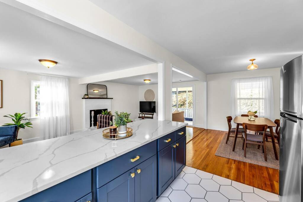 Fully Renovated 4 Bed Buena Vista House Near Wfu Villa Winston-Salem Exterior photo